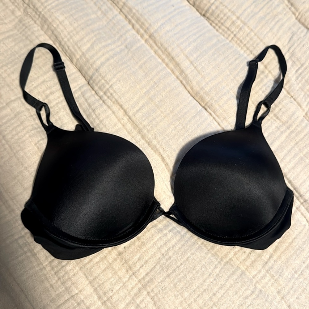 Victoria’s Secret Black Bombshell Bra